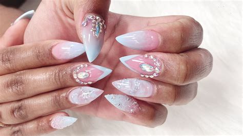 Our mission here at First Nails & Spa is to ensure that you leave happy with the services we provide to you and relaxed and rejuvenated. . Polish nails monroeville al
